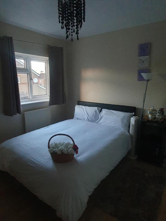 Double Size And Single Room In Barking Barking  Kültér fotó