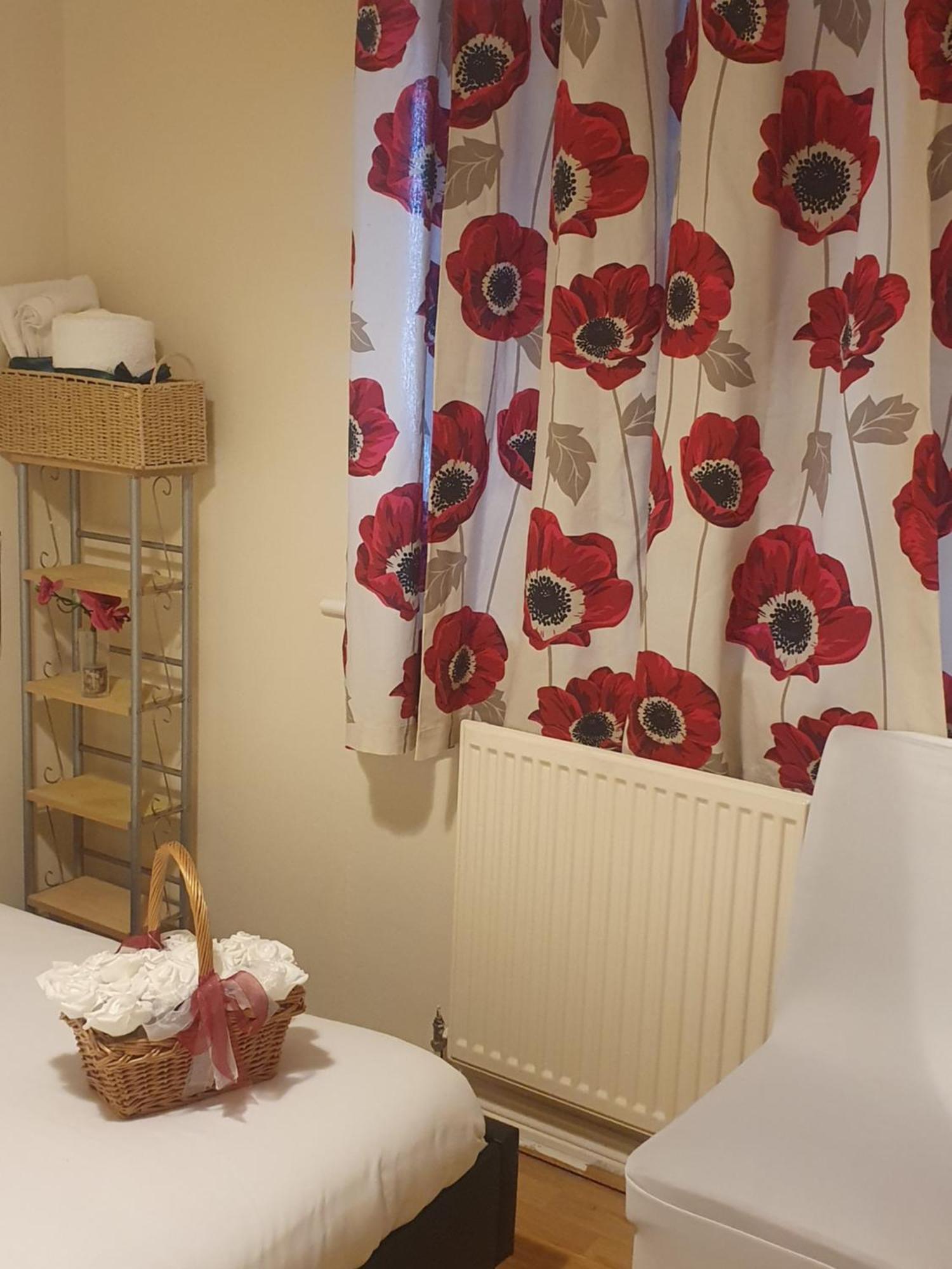 Double Size And Single Room In Barking Barking  Kültér fotó