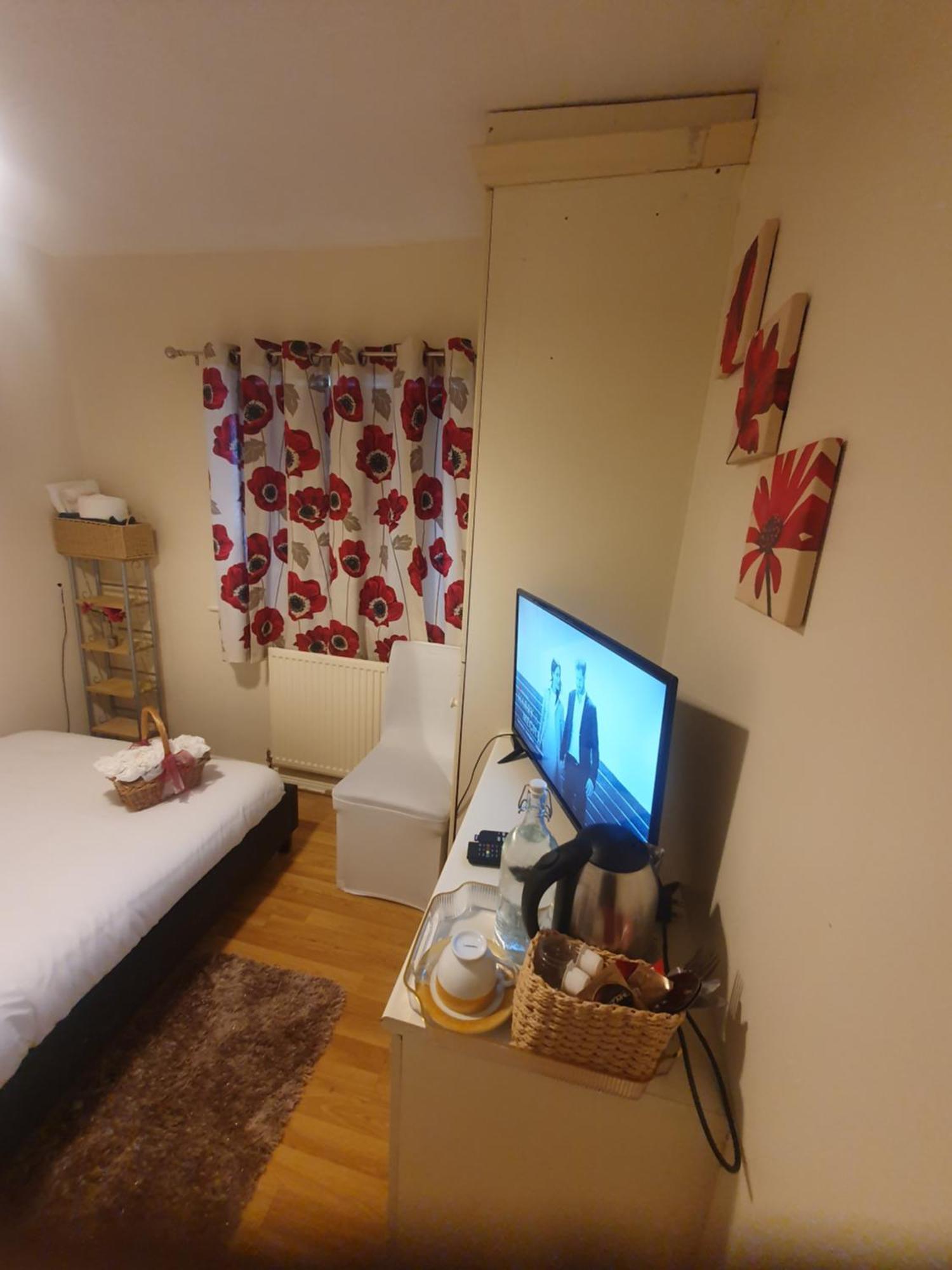 Double Size And Single Room In Barking Barking  Kültér fotó